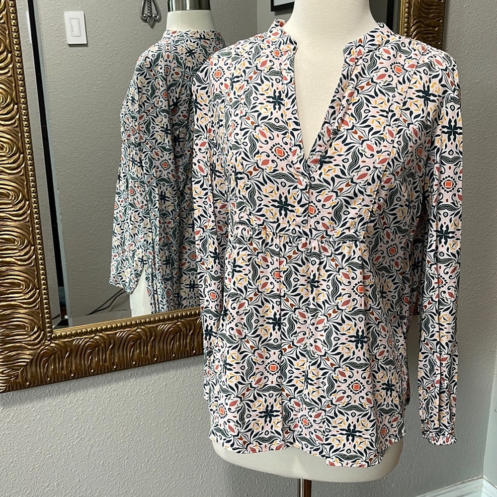 LOFT Multicolor Print V-Neck Long Sleeve Blouse